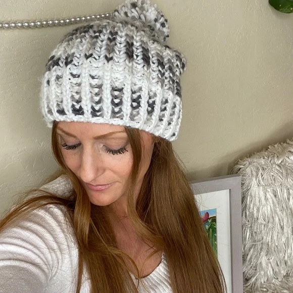 Knit beanie - Picture 2 of 6